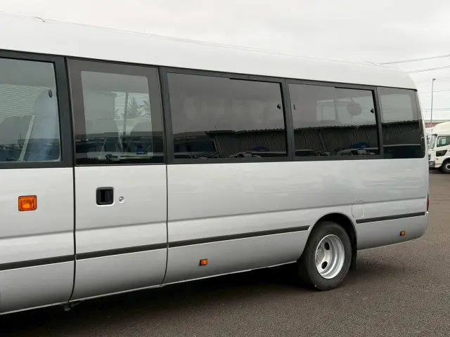 トヨタ コースター SDG-XZB51(2WD)の写真8