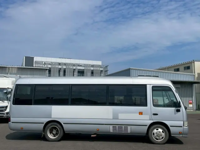 トヨタ コースター SDG-XZB51(2WD)の写真9