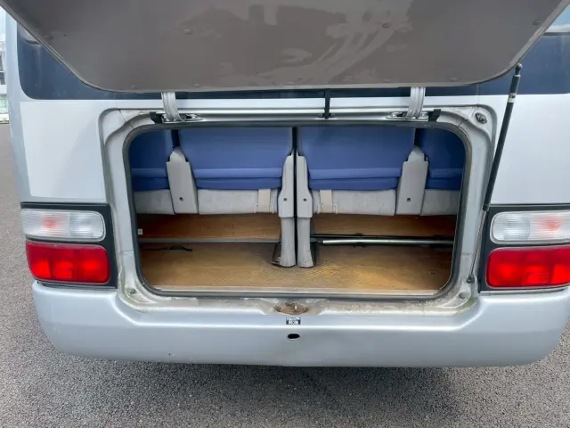 トヨタ コースター SDG-XZB51(2WD)の写真12