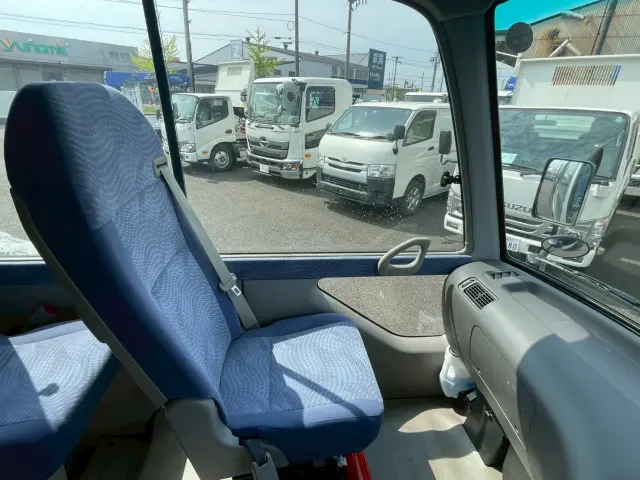 トヨタ コースター SDG-XZB51(2WD)の写真19