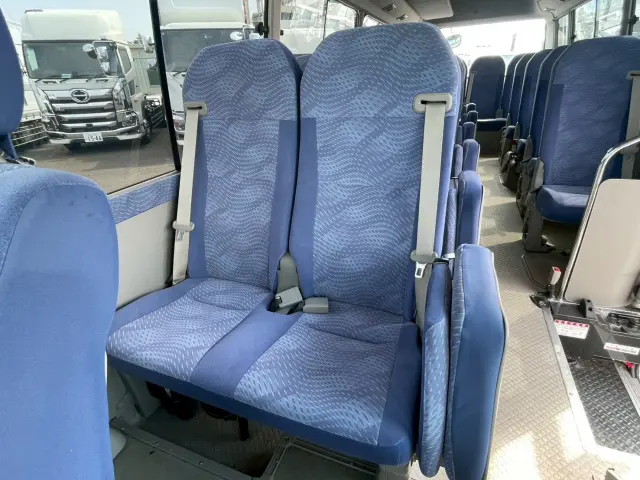 トヨタ コースター SDG-XZB51(2WD)の写真21