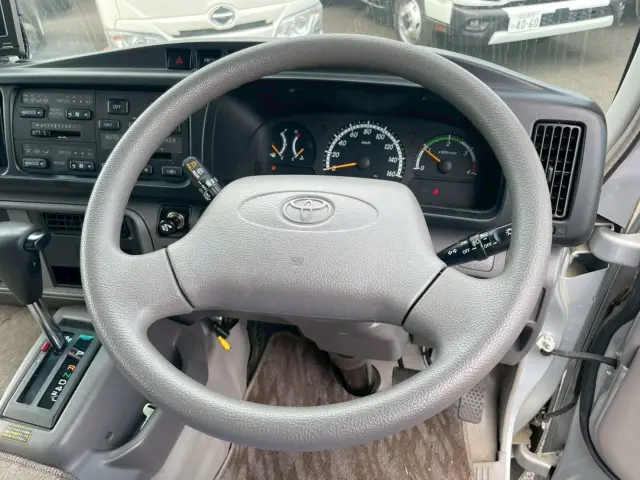 トヨタ コースター SDG-XZB51(2WD)の写真30