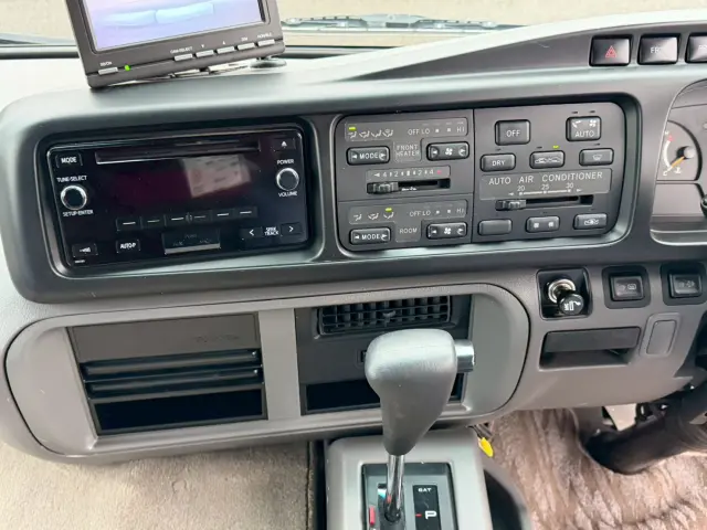 トヨタ コースター SDG-XZB51(2WD)の写真43