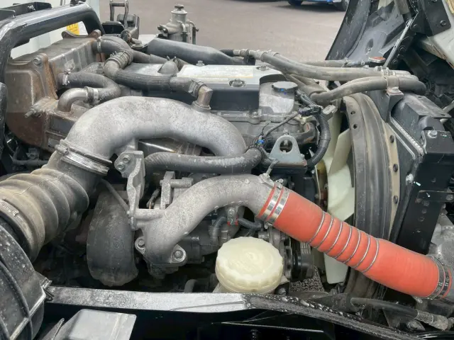 いすゞ フォワード 2PG-FRR90S1(2WD)の写真27