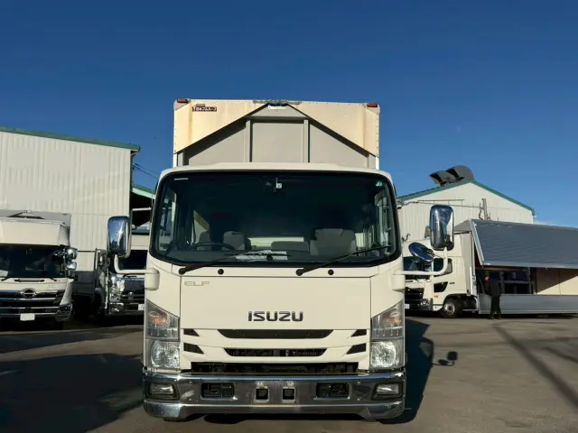 いすゞ エルフ TRG-NPR85AN(2WD)の写真2