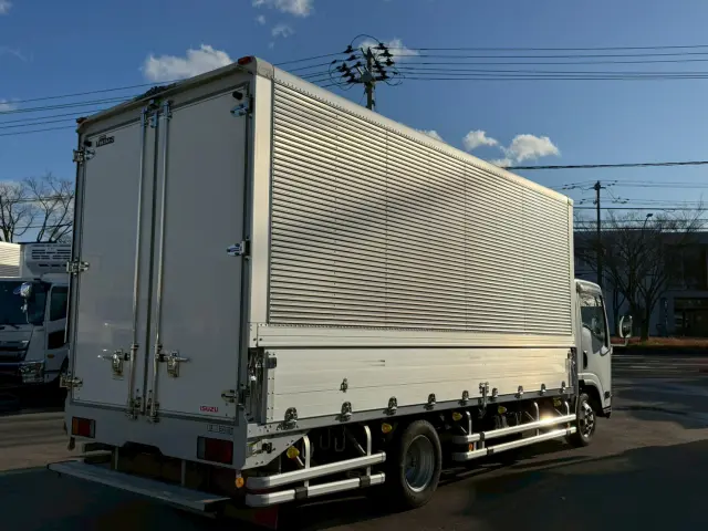 いすゞ エルフ TRG-NPR85AN(2WD)の写真4