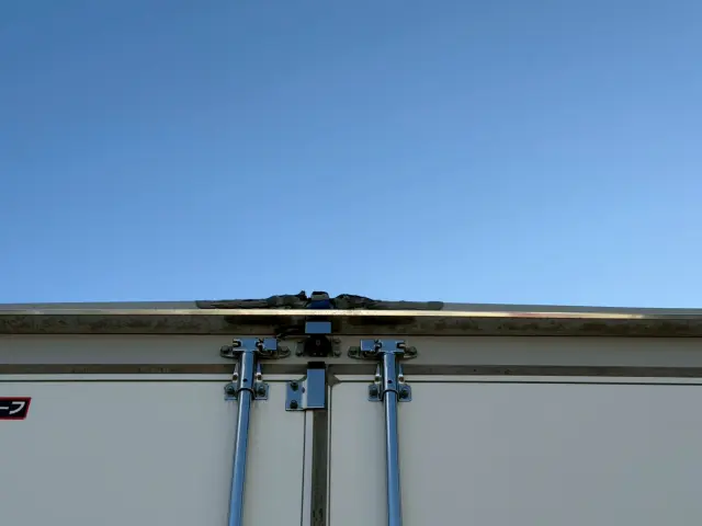 いすゞ エルフ TRG-NPR85AN(2WD)の写真28