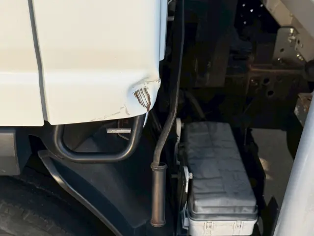 いすゞ エルフ TRG-NPR85AN(2WD)の写真31