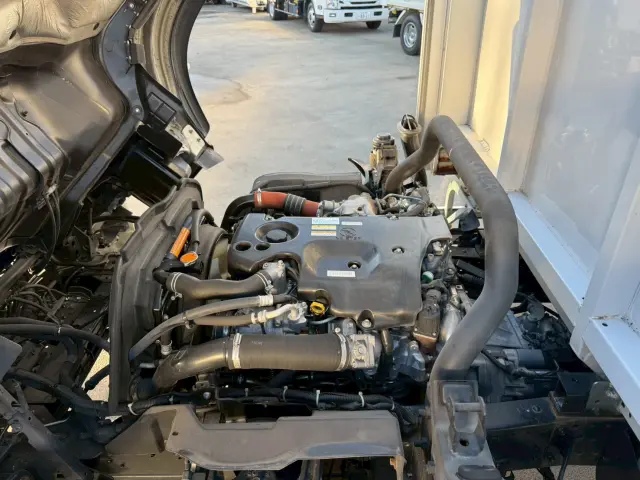 いすゞ エルフ TRG-NPR85AN(2WD)の写真39