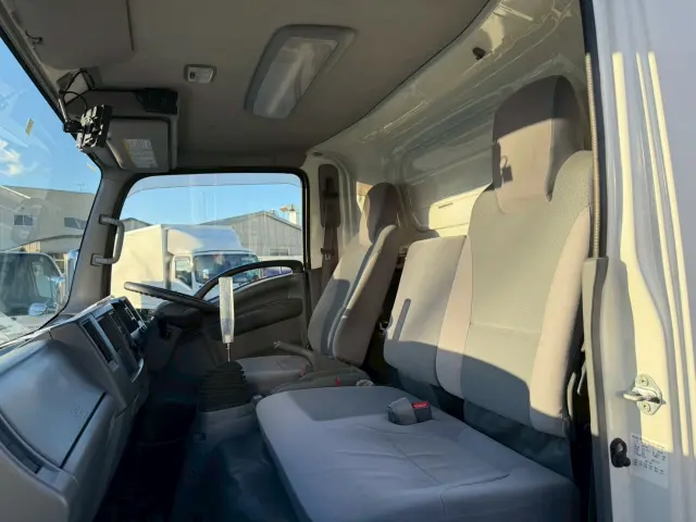 いすゞ エルフ TRG-NPR85AN(2WD)の写真43