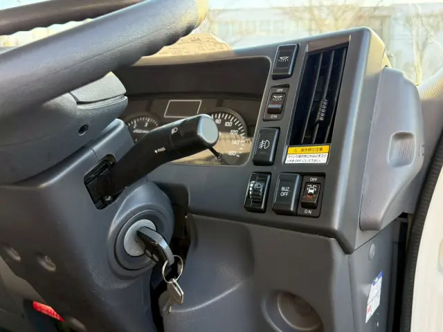 いすゞ エルフ TRG-NPR85AN(2WD)の写真46