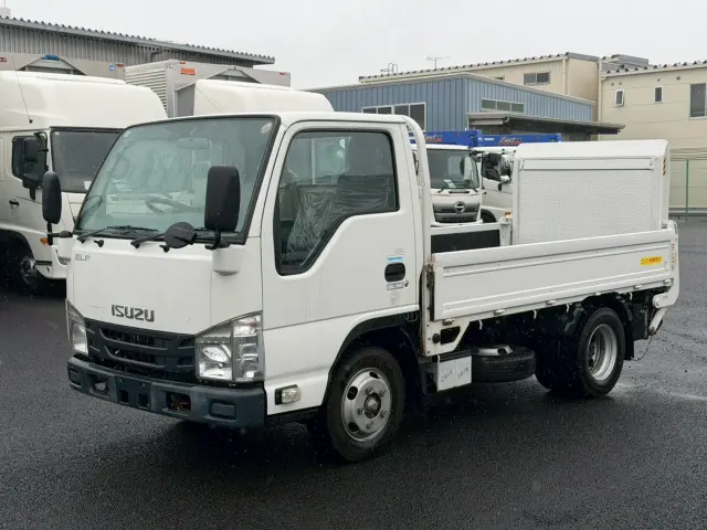 いすゞ エルフ TPG-NJR85A(2WD)の写真1