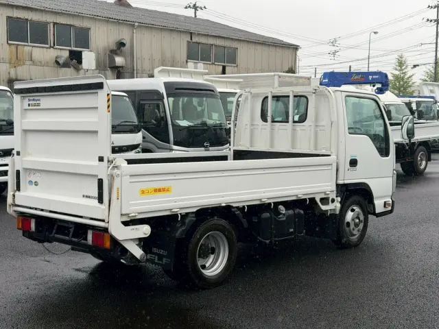 いすゞ エルフ TPG-NJR85A(2WD)の写真4