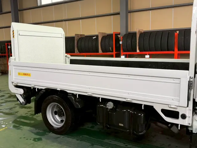 いすゞ エルフ TPG-NJR85A(2WD)の写真8