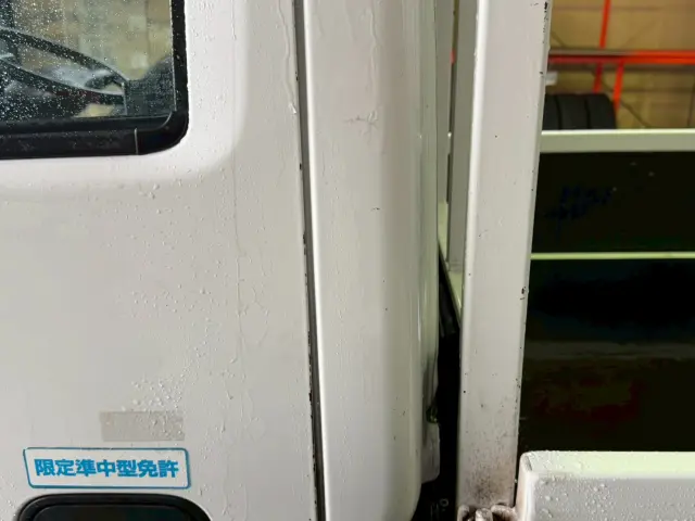 いすゞ エルフ TPG-NJR85A(2WD)の写真17