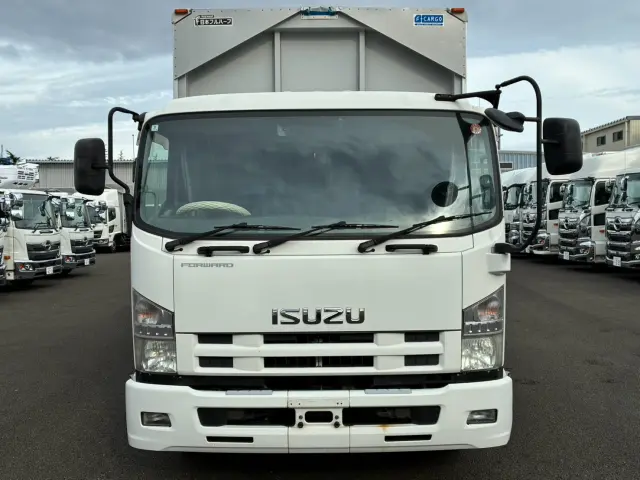 いすゞ フォワード TKG-FRR90T2(2WD)の写真2