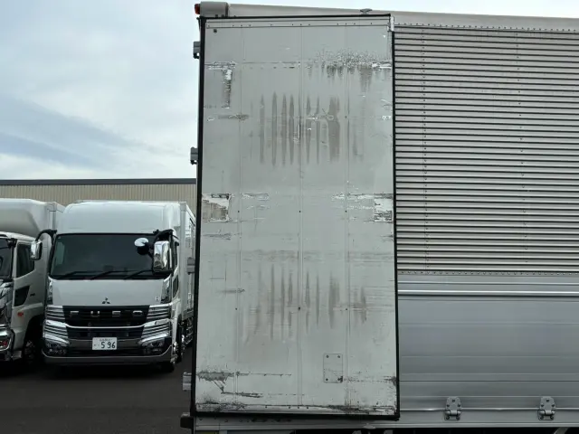 いすゞ フォワード TKG-FRR90T2(2WD)の写真21
