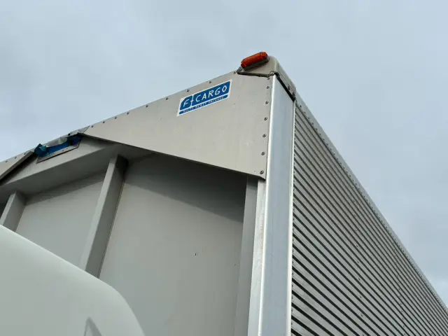 いすゞ フォワード TKG-FRR90T2(2WD)の写真26