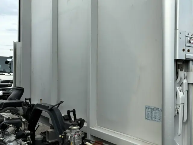 いすゞ フォワード TKG-FRR90T2(2WD)の写真27