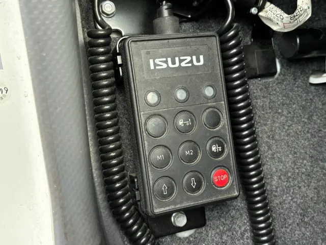 いすゞ フォワード TKG-FRR90T2(2WD)の写真47