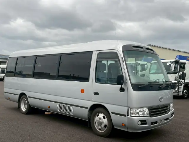 トヨタ コースター SKG-XZB50(2WD)の写真3