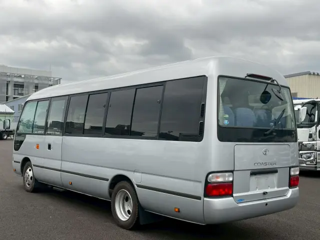 トヨタ コースター SKG-XZB50(2WD)の写真6