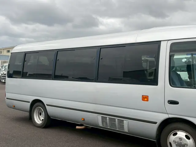 トヨタ コースター SKG-XZB50(2WD)の写真8