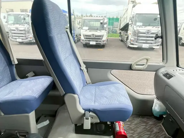 トヨタ コースター SKG-XZB50(2WD)の写真19