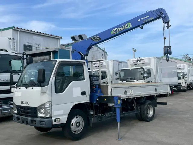 いすゞ エルフ TPG-NKR85AR(2WD)の写真7