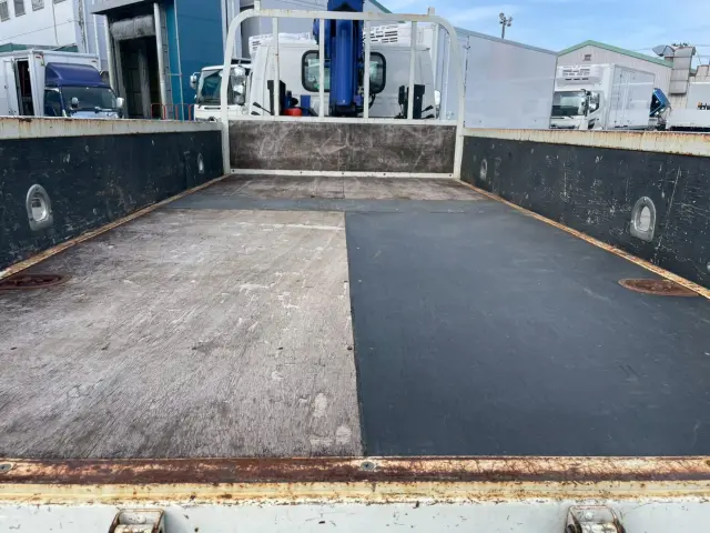 いすゞ エルフ TPG-NKR85AR(2WD)の写真15