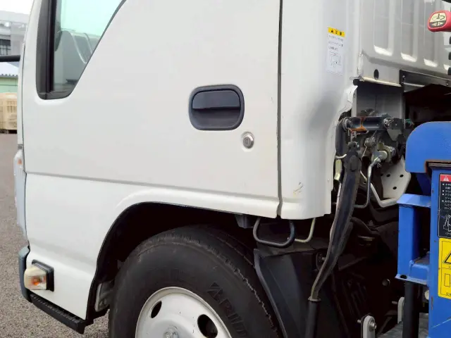 いすゞ エルフ TPG-NKR85AR(2WD)の写真29
