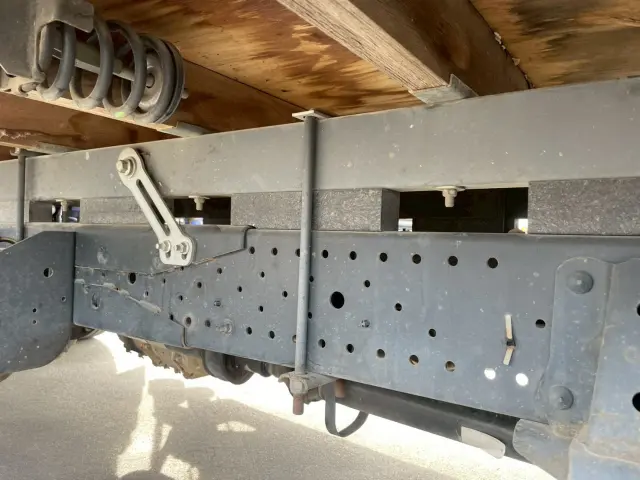 いすゞ エルフ TPG-NKR85AR(2WD)の写真32