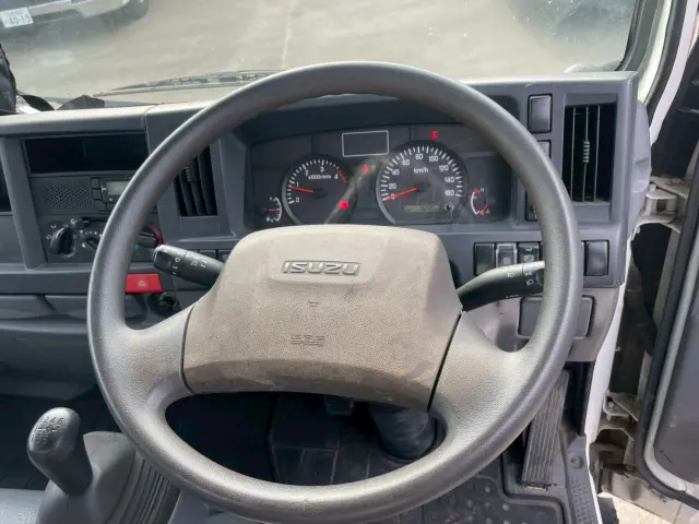 いすゞ エルフ TPG-NKR85AR(2WD)の写真39