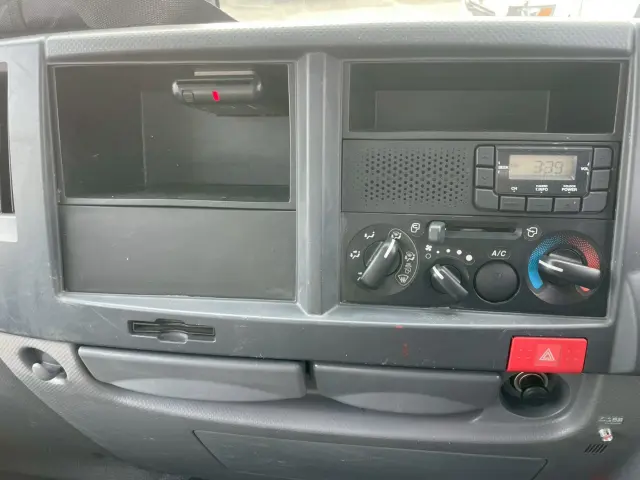 いすゞ エルフ TPG-NKR85AR(2WD)の写真41