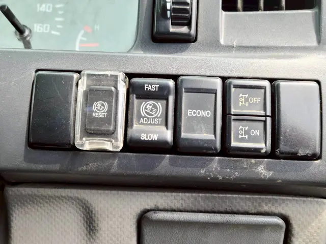 いすゞ エルフ TPG-NKR85AR(2WD)の写真47