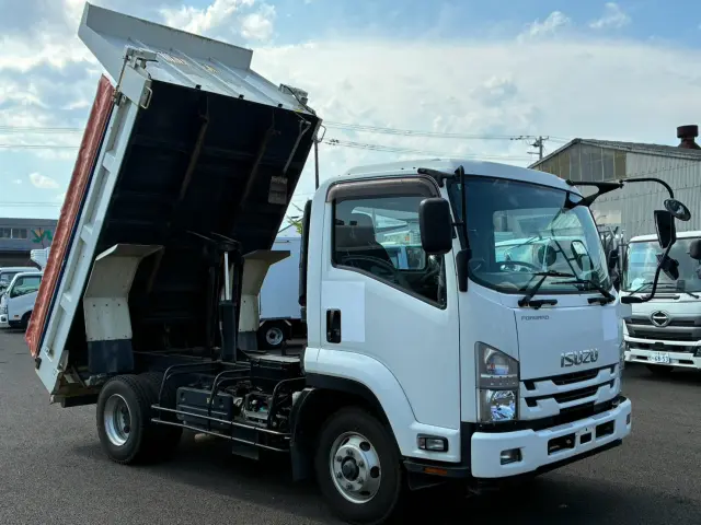 いすゞ フォワード 2PG-FRR90S1(2WD)の写真10
