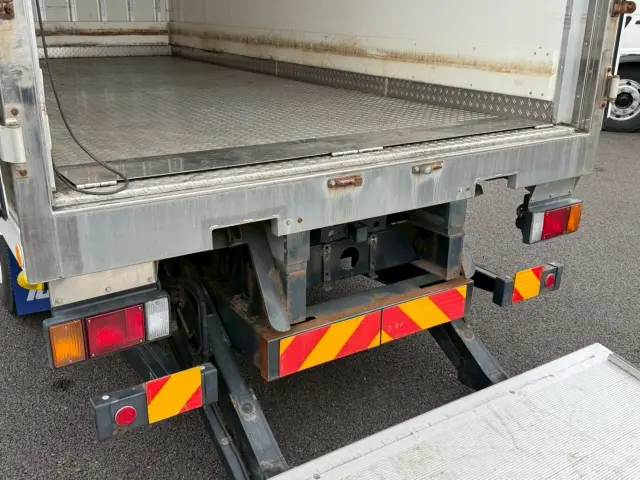 いすゞ エルフ TPG-NPR85AN(2WD)の写真13