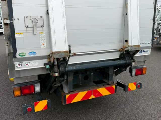 いすゞ エルフ TPG-NPR85AN(2WD)の写真15