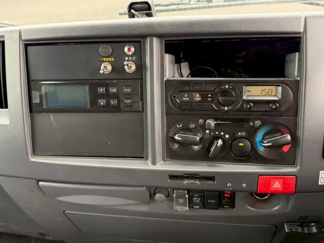 いすゞ エルフ TPG-NPR85AN(2WD)の写真46