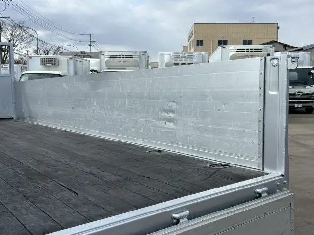 いすゞ フォワード TKG-FRR90S2(2WD)の写真12