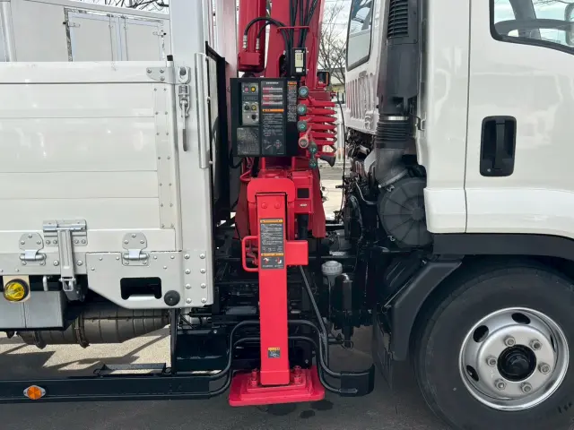 いすゞ フォワード TKG-FRR90S2(2WD)の写真17