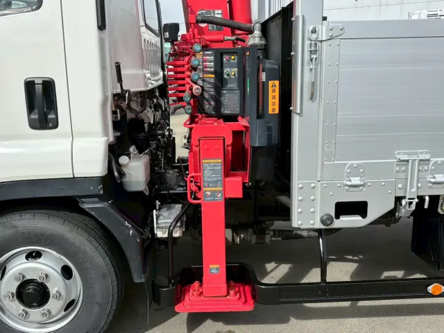 いすゞ フォワード TKG-FRR90S2(2WD)の写真18