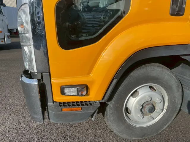 いすゞ フォワード TKG-FRR90S2(2WD)の写真30