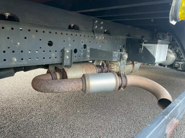 いすゞ フォワード TKG-FRR90S2(2WD)の写真35