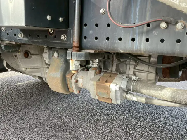 いすゞ フォワード TKG-FRR90S2(2WD)の写真37