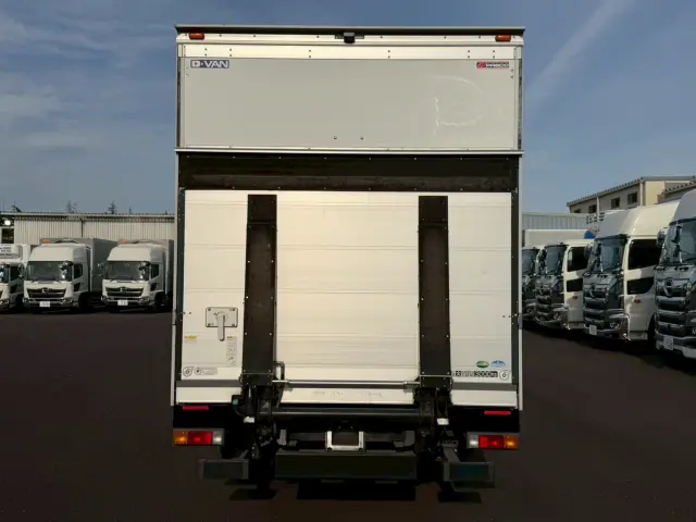 三菱 キャンター TPG-FEB50(2WD)の写真5