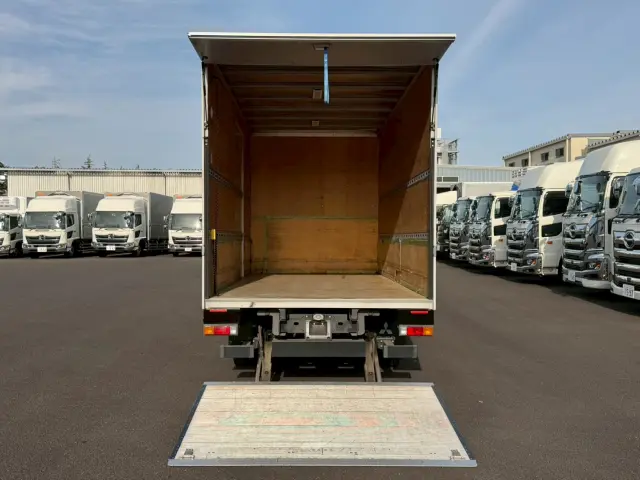 三菱 キャンター TPG-FEB50(2WD)の写真10