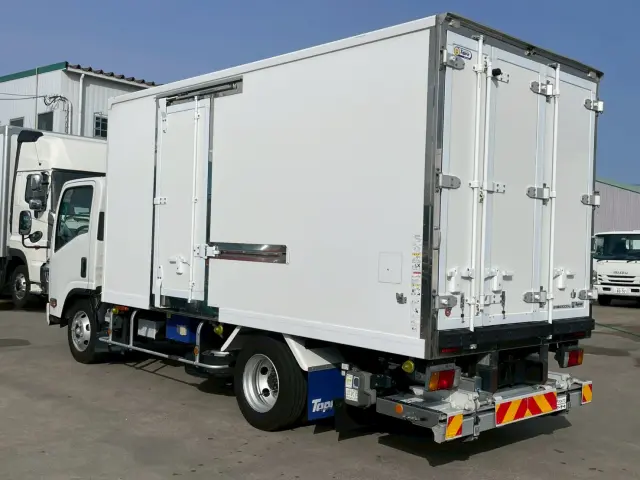 いすゞ エルフ TPG-NPR85AN(2WD)の写真6