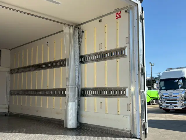 いすゞ エルフ TPG-NPR85AN(2WD)の写真12