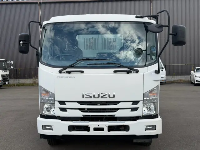 いすゞ フォワード TKG-FRR90S1(2WD)の写真2
